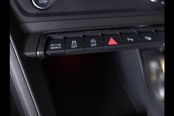 Audi Q3 Sportback 45 TFSI quattro 2x S-Line / 230pk / Panorama dak / Keyless / B&O / Stoelverwarming / Audi Q3 Sportback 45 TFSI quattro 2x S-Line / 230pk / Panorama dak / Keyless / B&O / Stoelverwarming /