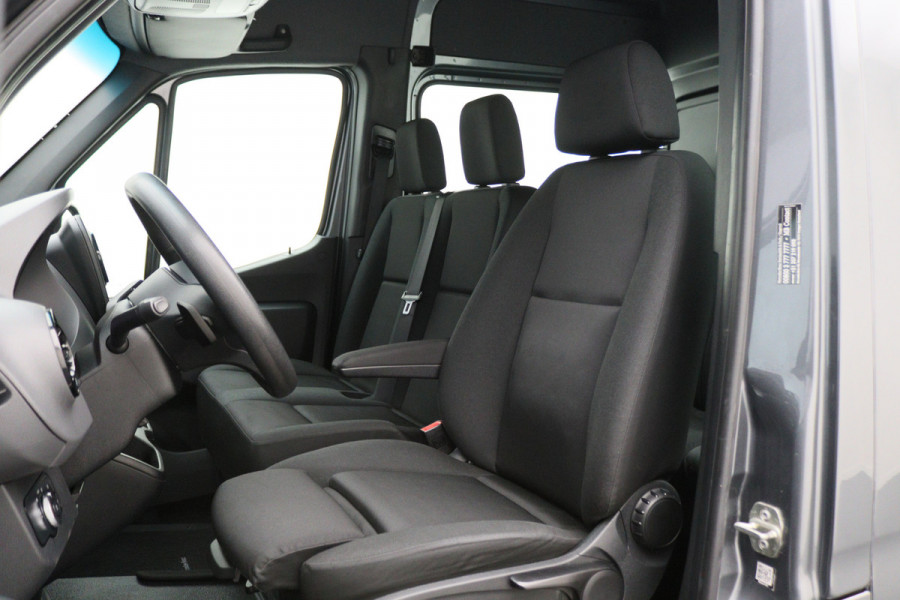 Mercedes-Benz Sprinter 316 CDI L2H2 Automaat DC 6-Zits, Airco, Cruise, Camera, Apple Carplay, Sidebars, Trekhaak 3500KG