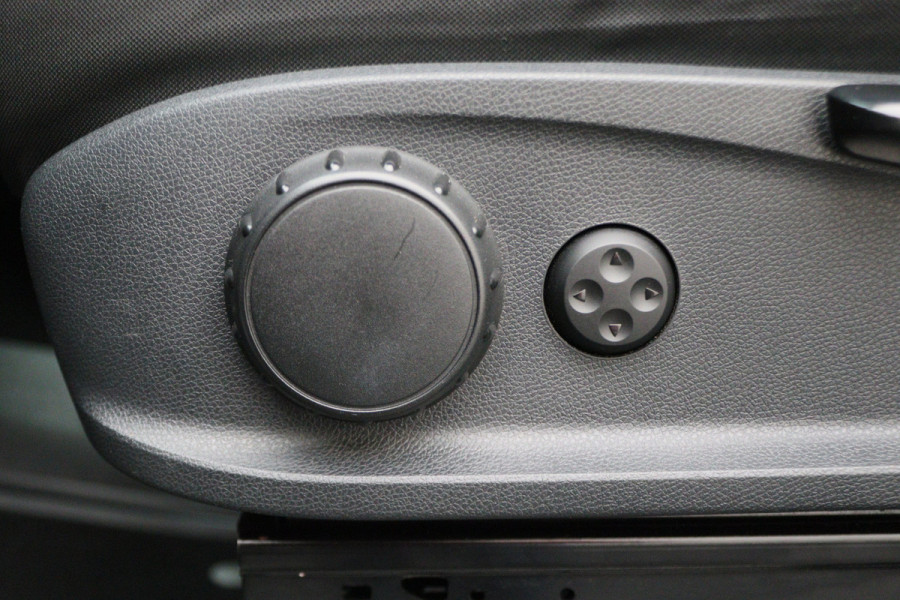 Mercedes-Benz Sprinter 316 CDI L2H2 Automaat DC 6-Zits, Airco, Cruise, Camera, Apple Carplay, Sidebars, Trekhaak 3500KG