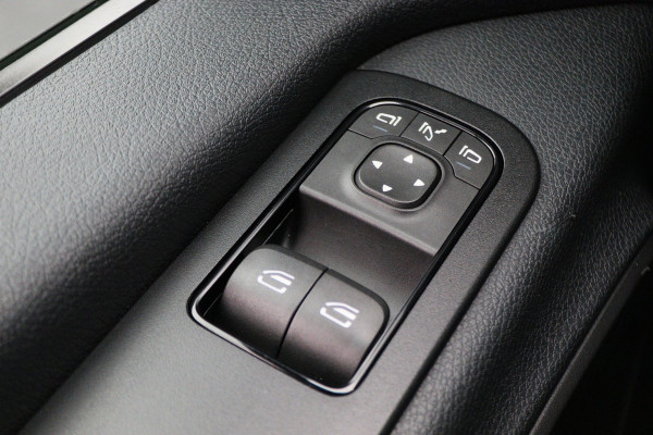 Mercedes-Benz Sprinter 316 CDI L2H2 Automaat DC 6-Zits, Airco, Cruise, Camera, Apple Carplay, Sidebars, Trekhaak 3500KG