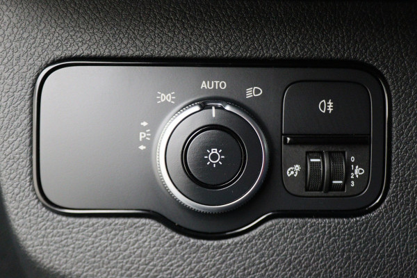 Mercedes-Benz Sprinter 316 CDI L2H2 Automaat DC 6-Zits, Airco, Cruise, Camera, Apple Carplay, Sidebars, Trekhaak 3500KG