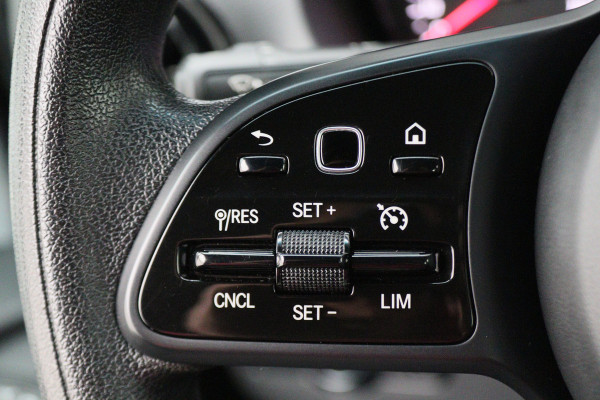 Mercedes-Benz Sprinter 316 CDI L2H2 Automaat DC 6-Zits, Airco, Cruise, Camera, Apple Carplay, Sidebars, Trekhaak 3500KG