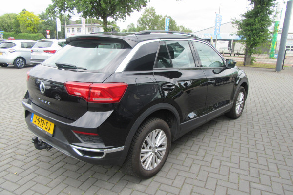 Volkswagen T-Roc 1.0 TSI Style Business, Navigatie, Trekhaak