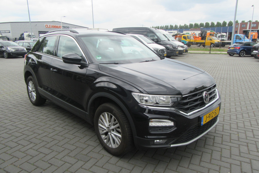 Volkswagen T-Roc 1.0 TSI Style Business, Navigatie, Trekhaak