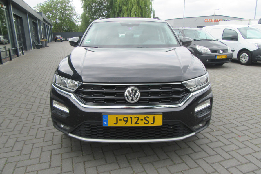 Volkswagen T-Roc 1.0 TSI Style Business, Navigatie, Trekhaak