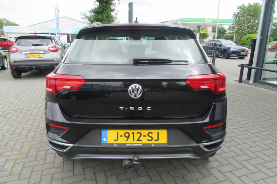 Volkswagen T-Roc 1.0 TSI Style Business, Navigatie, Trekhaak