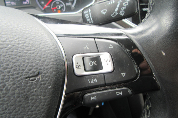 Volkswagen T-Roc 1.0 TSI Style Business, Navigatie, Trekhaak