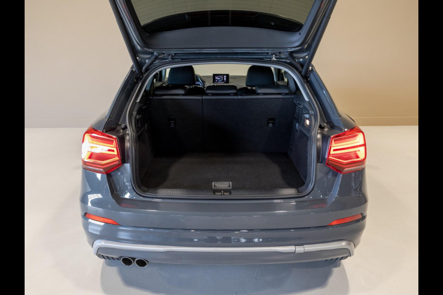 Audi Q2 1.4 TFSI CoD S-Line / 150pk / Stoelverwarming / Leder / Audi Q2 1.4 TFSI CoD S-Line / 150pk / Stoelverwarming / Leder /