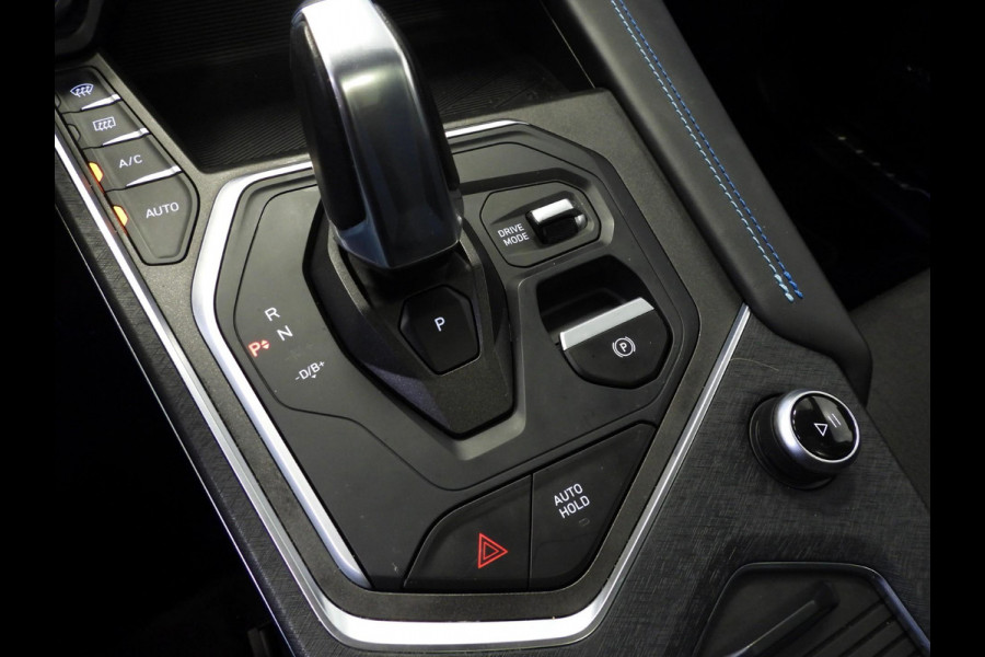 Lynk & Co 01 1.5 PHEV Plug-In NAVI/360CAM/SCHUIFDAK/LED/20"LMV! Lynk & Co 01 1.5 PHEV Plug-In NAVI/360CAM/SCHUIFDAK/LED/20"LMV!