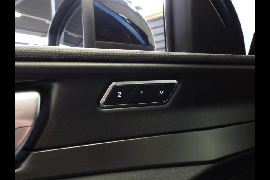 Lynk & Co 01 1.5 PHEV Plug-In NAVI/360CAM/SCHUIFDAK/LED/20"LMV! Lynk & Co 01 1.5 PHEV Plug-In NAVI/360CAM/SCHUIFDAK/LED/20"LMV!