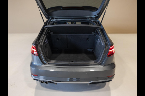 Audi A3 Sportback 35 TFSI CoD 2x S-Line / 150pk / Automatische klimaatregeling / Stoelverwarming / Afgevlakt stuurwiel /