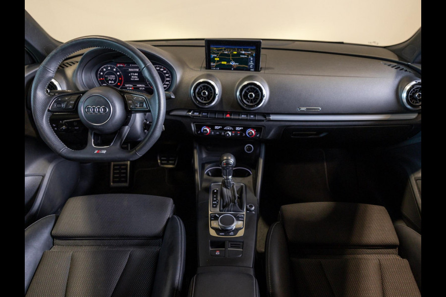 Audi A3 Sportback 35 TFSI CoD 2x S-Line / 150pk / Automatische klimaatregeling / Stoelverwarming / Afgevlakt stuurwiel /