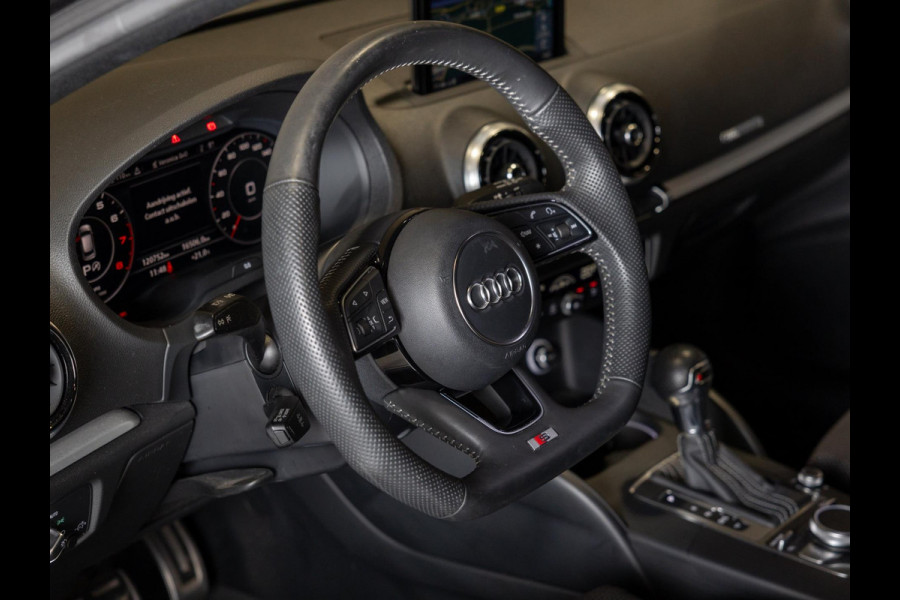 Audi A3 Sportback 35 TFSI CoD 2x S-Line / 150pk / Automatische klimaatregeling / Stoelverwarming / Afgevlakt stuurwiel /