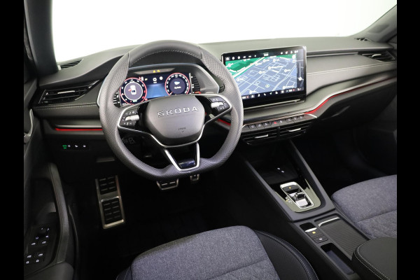 Škoda Octavia Sportline Tour m-HEV 1.5 TSI 150 pk 7 versn. DSG | Navigatie pakket | Soundsystem Canton | Travel Assist | Winter pakket | Trekhaak wegklapbaar | Elektrisch verstelbare voorstoelen | 19 inch lichtmetalen velgen