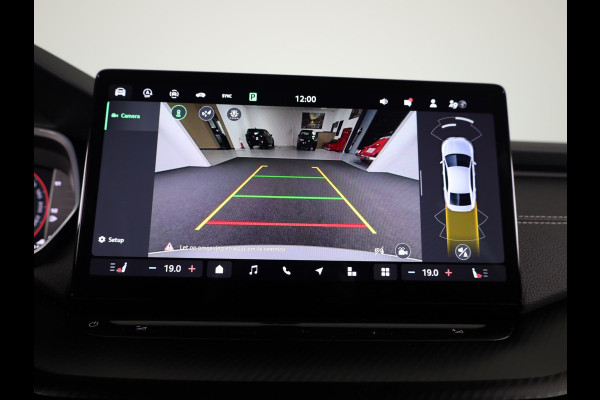 Škoda Octavia Sportline Tour m-HEV 1.5 TSI 150 pk 7 versn. DSG | Navigatie pakket | Soundsystem Canton | Travel Assist | Winter pakket | Trekhaak wegklapbaar | Elektrisch verstelbare voorstoelen | 19 inch lichtmetalen velgen