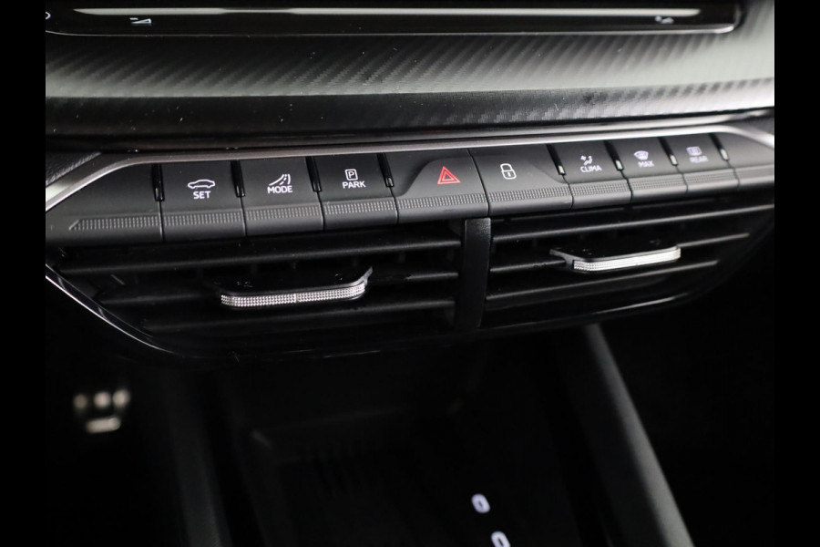 Škoda Octavia Sportline Tour m-HEV 1.5 TSI 150 pk 7 versn. DSG | Navigatie pakket | Soundsystem Canton | Travel Assist | Winter pakket | Trekhaak wegklapbaar | Elektrisch verstelbare voorstoelen | 19 inch lichtmetalen velgen