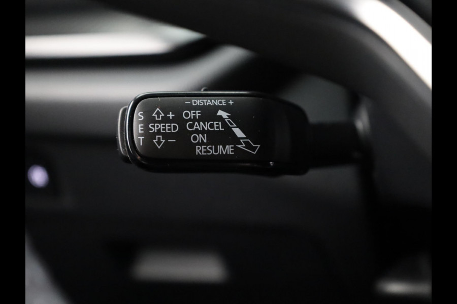 Škoda Octavia Sportline Tour m-HEV 1.5 TSI 150 pk 7 versn. DSG | Navigatie pakket | Soundsystem Canton | Travel Assist | Winter pakket | Trekhaak wegklapbaar | Elektrisch verstelbare voorstoelen | 19 inch lichtmetalen velgen