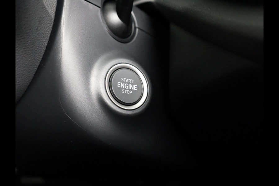 Škoda Octavia Sportline Tour m-HEV 1.5 TSI 150 pk 7 versn. DSG | Navigatie pakket | Soundsystem Canton | Travel Assist | Winter pakket | Trekhaak wegklapbaar | Elektrisch verstelbare voorstoelen | 19 inch lichtmetalen velgen