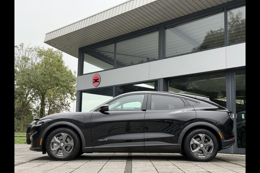 Ford Mustang Mach-E RWD 75 kWh | Navi | Camera | Stoel / Stuur Verwarming | Ford Mustang Mach-E RWD 75 kWh | Navi | Camera | Stoel / Stuur Verwarming |