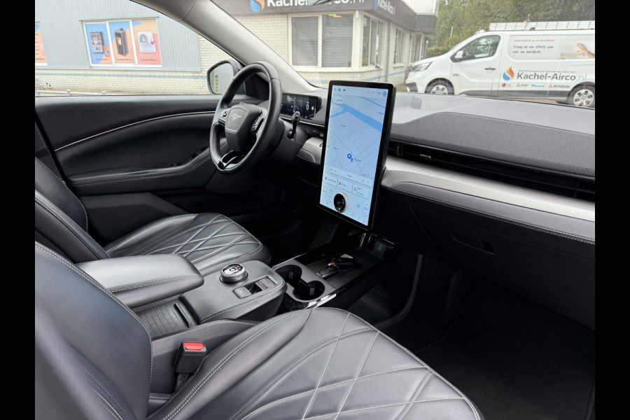 Ford Mustang Mach-E RWD 75 kWh | Navi | Camera | Stoel / Stuur Verwarming | Ford Mustang Mach-E RWD 75 kWh | Navi | Camera | Stoel / Stuur Verwarming |