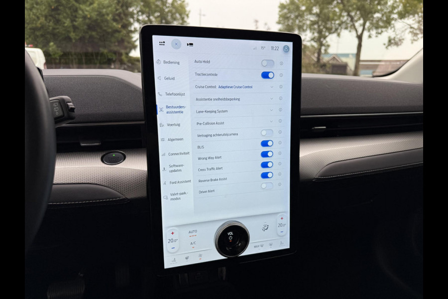 Ford Mustang Mach-E RWD 75 kWh | Navi | Camera | Stoel / Stuur Verwarming | Ford Mustang Mach-E RWD 75 kWh | Navi | Camera | Stoel / Stuur Verwarming |