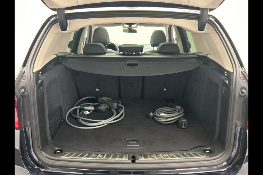 BMW iX3 Executive 80 kWh SOH 98,08% Trekhaak Pano/dak Leder Apple/Carplay BMW iX3 Executive 80 kWh SOH 98,08% Trekhaak Pano/dak Leder Apple/Carplay