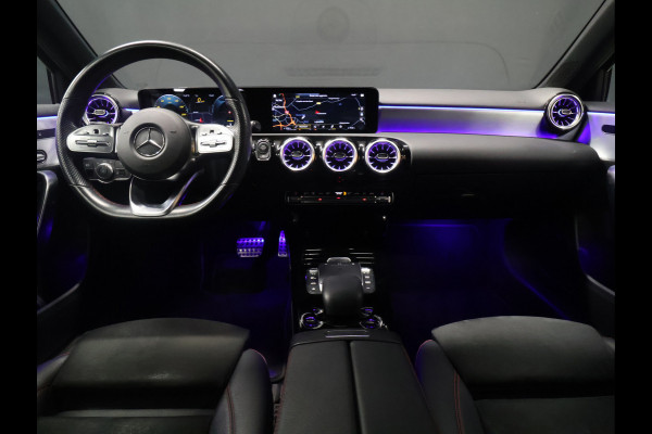 Mercedes-Benz A-Klasse 180 Business Solution AMG [SCHUIFKANTELDAK, CAMERA, PDC 360, MEMORY SEATS, CRUISE CONTROL, STOELVERWARMING, SFEERVERLICHTING, BLUETOOTH TELEFOON, NIEUWSTAAT]