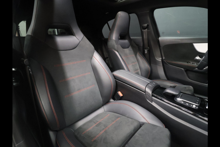 Mercedes-Benz A-Klasse 180 Business Solution AMG [SCHUIFKANTELDAK, CAMERA, PDC 360, MEMORY SEATS, CRUISE CONTROL, STOELVERWARMING, SFEERVERLICHTING, BLUETOOTH TELEFOON, NIEUWSTAAT]