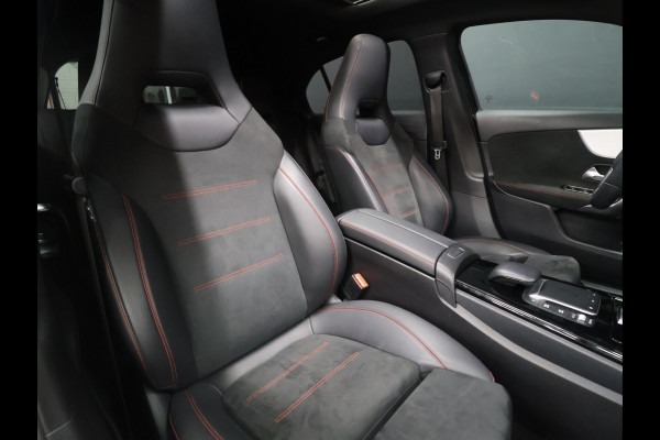 Mercedes-Benz A-Klasse 180 Business Solution AMG [SCHUIFKANTELDAK, CAMERA, PDC 360, MEMORY SEATS, CRUISE CONTROL, STOELVERWARMING, SFEERVERLICHTING, BLUETOOTH TELEFOON, NIEUWSTAAT]