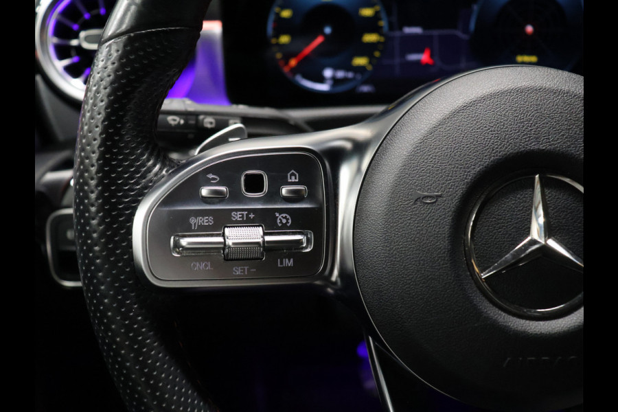 Mercedes-Benz A-Klasse 180 Business Solution AMG [SCHUIFKANTELDAK, CAMERA, PDC 360, MEMORY SEATS, CRUISE CONTROL, STOELVERWARMING, SFEERVERLICHTING, BLUETOOTH TELEFOON, NIEUWSTAAT]