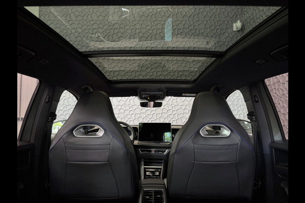 Volkswagen Tiguan 1.5 eHYBRID 272PK R-LINE PANO XL.NAVI TREKHAAK BLACK.STYLE 360.CAM ELEK.KLEP MATRIX.LED 20''LMV MASSAGE PHEV PLUG IN HYBRID Harman-Kardon "Volkswagen rijden begint bij Topautos.nl – 75 topmodellen direct op voorraad!" Volkswagen Tiguan 1.5 eHYBRID 272PK R-LINE PANO XL.NAVI TREKHAAK BLACK.STYLE 360.CAM ELEK.KLEP MATRIX.LED 20''LMV MASSAGE PHEV PLUG IN HYBRID Harman-Kardon "Volkswagen rijden begint bij Topautos.nl – 75 topmodellen direct op voorraad!"