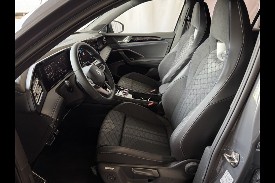 Volkswagen Tiguan 1.5 eHYBRID 272PK R-LINE PANO XL.NAVI TREKHAAK BLACK.STYLE 360.CAM ELEK.KLEP MATRIX.LED 20''LMV MASSAGE PHEV PLUG IN HYBRID Harman-Kardon "Volkswagen rijden begint bij Topautos.nl – 75 topmodellen direct op voorraad!" Volkswagen Tiguan 1.5 eHYBRID 272PK R-LINE PANO XL.NAVI TREKHAAK BLACK.STYLE 360.CAM ELEK.KLEP MATRIX.LED 20''LMV MASSAGE PHEV PLUG IN HYBRID Harman-Kardon "Volkswagen rijden begint bij Topautos.nl – 75 topmodellen direct op voorraad!"