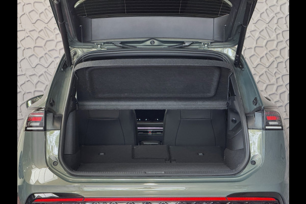 Volkswagen Tiguan 1.5 eHYBRID 272PK R-LINE PANO XL.NAVI TREKHAAK BLACK.STYLE 360.CAM ELEK.KLEP MATRIX.LED 20''LMV MASSAGE PHEV PLUG IN HYBRID Harman-Kardon "Volkswagen rijden begint bij Topautos.nl – 75 topmodellen direct op voorraad!" Volkswagen Tiguan 1.5 eHYBRID 272PK R-LINE PANO XL.NAVI TREKHAAK BLACK.STYLE 360.CAM ELEK.KLEP MATRIX.LED 20''LMV MASSAGE PHEV PLUG IN HYBRID Harman-Kardon "Volkswagen rijden begint bij Topautos.nl – 75 topmodellen direct op voorraad!"