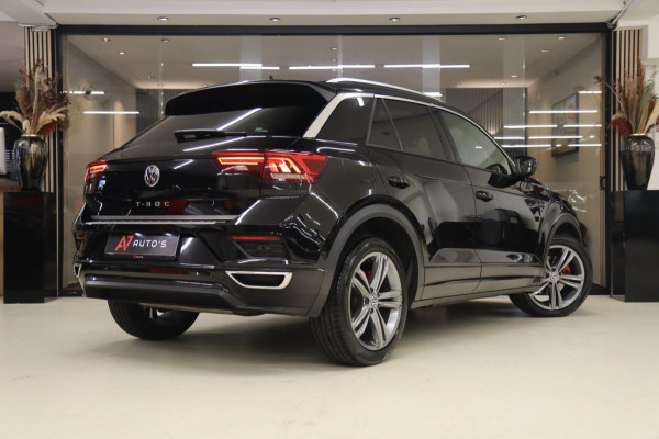 Volkswagen T-Roc 1.5 TSI Style 3X R-LINE/PANO/CARPLAY/BEATS/SFEERVBLINDSPOT/LANEASSIT/VOL