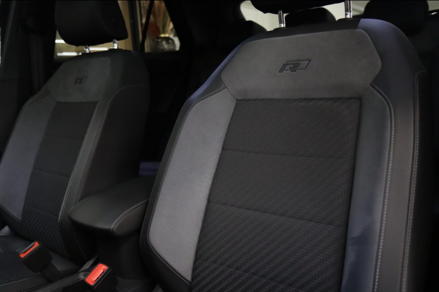 Volkswagen T-Roc 1.5 TSI Style 3X R-LINE/PANO/CARPLAY/BEATS/SFEERVBLINDSPOT/LANEASSIT/VOL