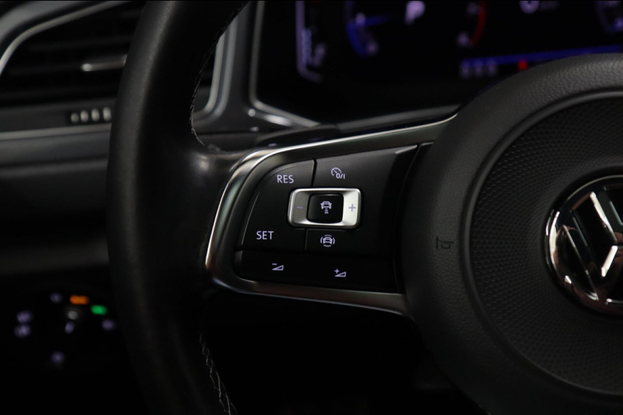 Volkswagen T-Roc 1.5 TSI Style 3X R-LINE/PANO/CARPLAY/BEATS/SFEERVBLINDSPOT/LANEASSIT/VOL