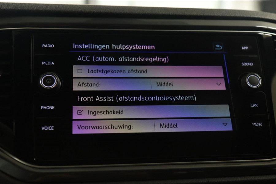 Volkswagen T-Roc 1.5 TSI Style 3X R-LINE/PANO/CARPLAY/BEATS/SFEERVBLINDSPOT/LANEASSIT/VOL