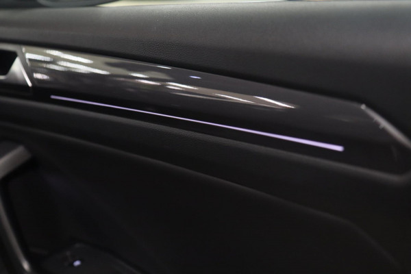Volkswagen T-Roc 1.5 TSI Style 3X R-LINE/PANO/CARPLAY/BEATS/SFEERVBLINDSPOT/LANEASSIT/VOL