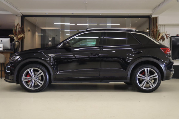 Volkswagen T-Roc 1.5 TSI Style 3X R-LINE/PANO/CARPLAY/BEATS/SFEERVBLINDSPOT/LANEASSIT/VOL