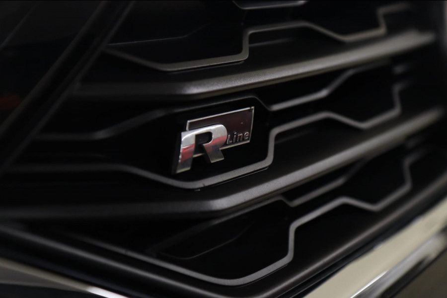 Volkswagen T-Roc 1.5 TSI Style 3X R-LINE/PANO/CARPLAY/BEATS/SFEERVBLINDSPOT/LANEASSIT/VOL