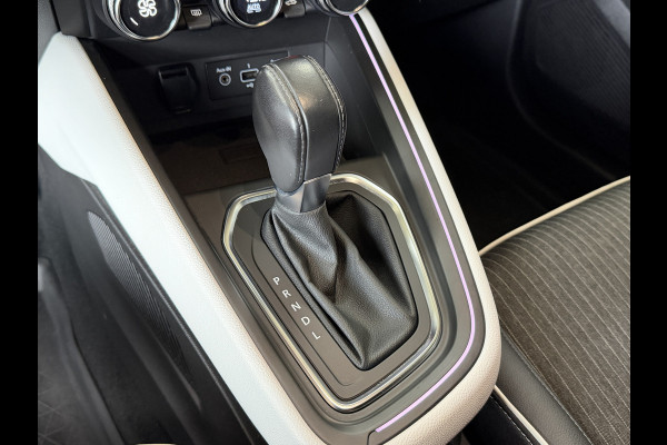 Renault Clio 1.0 TCe 90pk Automaat | Groot Navi | 360 | 17" | PDC V+A | Stoel & stuur verwarming | Keurig nette auto | 4 Nieuwe Banden.