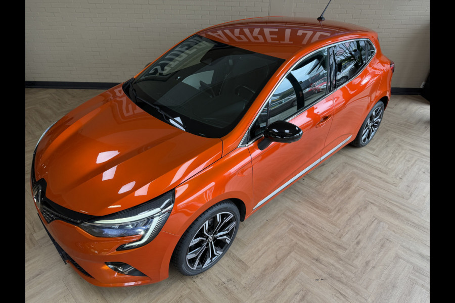 Renault Clio 1.0 TCe 90pk Automaat | Groot Navi | 360 | 17" | PDC V+A | Stoel & stuur verwarming | Keurig nette auto | 4 Nieuwe Banden.