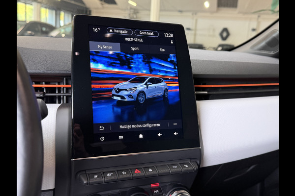 Renault Clio 1.0 TCe 90pk Automaat | Groot Navi | 360 | 17" | PDC V+A | Stoel & stuur verwarming | Keurig nette auto | 4 Nieuwe Banden.