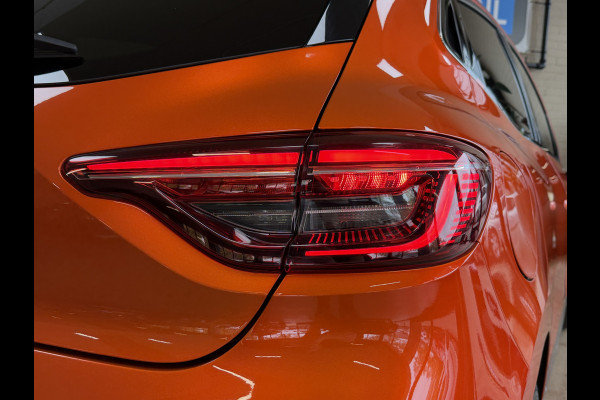 Renault Clio 1.0 TCe 90pk Automaat | Groot Navi | 360 | 17" | PDC V+A | Stoel & stuur verwarming | Keurig nette auto | 4 Nieuwe Banden.