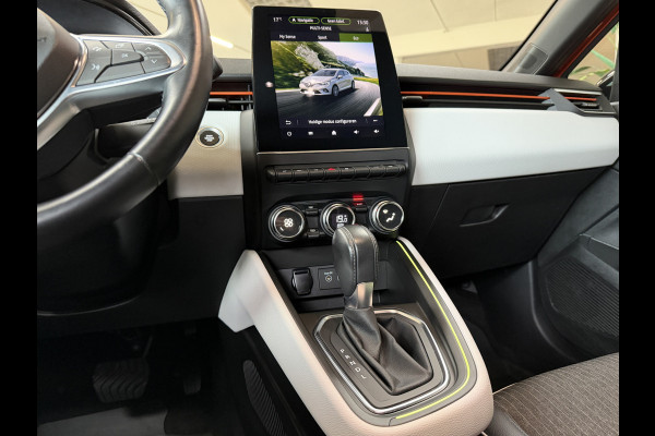 Renault Clio 1.0 TCe 90pk Automaat | Groot Navi | 360 | 17" | PDC V+A | Stoel & stuur verwarming | Keurig nette auto | 4 Nieuwe Banden.