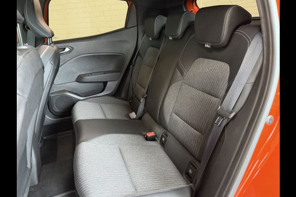 Renault Clio 1.0 TCe 90pk Automaat | Groot Navi | 360 | 17" | PDC V+A | Stoel & stuur verwarming | Keurig nette auto | 4 Nieuwe Banden.