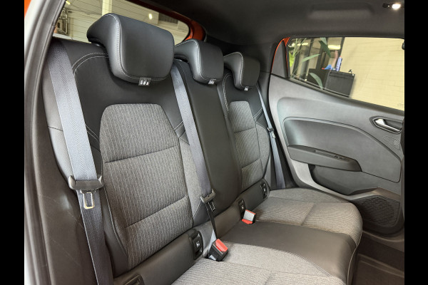 Renault Clio 1.0 TCe 90pk Automaat | Groot Navi | 360 | 17" | PDC V+A | Stoel & stuur verwarming | Keurig nette auto | 4 Nieuwe Banden.