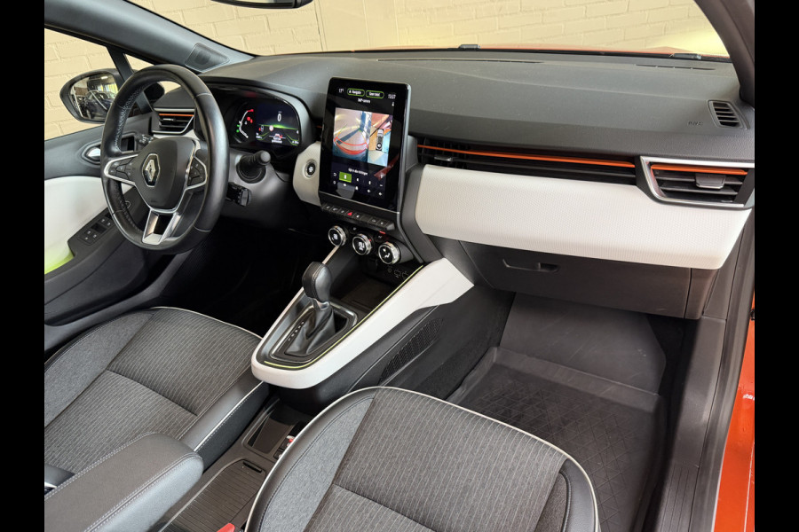 Renault Clio 1.0 TCe 90pk Automaat | Groot Navi | 360 | 17" | PDC V+A | Stoel & stuur verwarming | Keurig nette auto | 4 Nieuwe Banden.