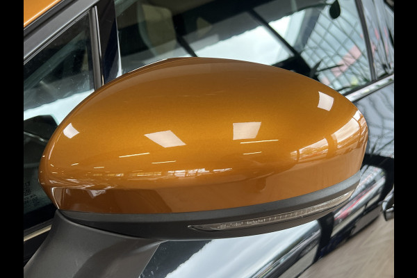 Renault Captur 1.6 E-Tech 160 Edition One | Groot Navi | Bose | Stoel & Stuur verwarming | 17" | PDC V+A | Dealer onderhouden!