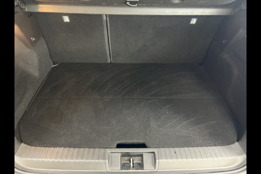 Renault Captur 1.6 E-Tech 160 Edition One | Groot Navi | Bose | Stoel & Stuur verwarming | 17" | PDC V+A | Dealer onderhouden!